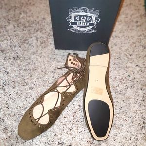 Silent D,10.5/41,Olive green